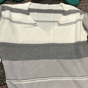 Cupshe NWT grey white sweater in small